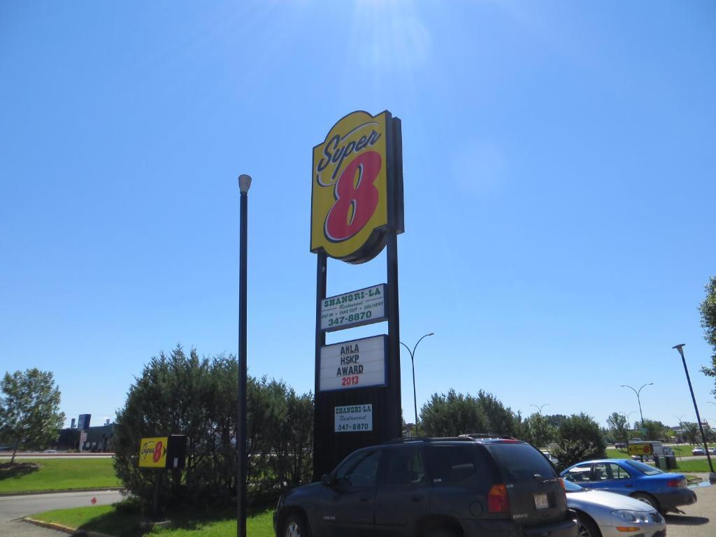 Super 8 By Wyndham Red Deer Hotell Eksteriør bilde